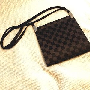 cover b purse - open to reasonable offers.